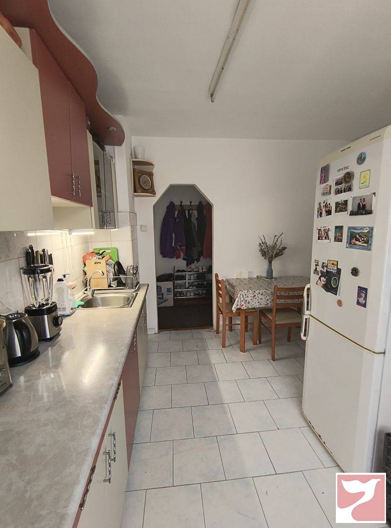 Vanzare apartament  3 CAMERE in Oradea