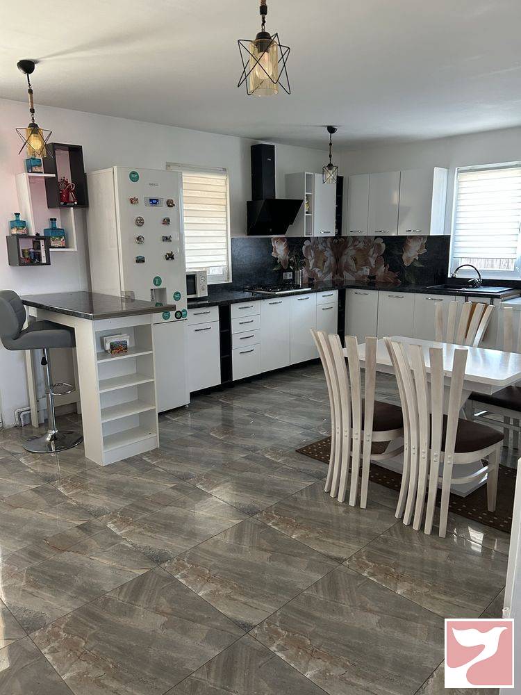 Vanzare casa/vila  3 CAMERE in Drobeta-Turnu Severin, 180 mp