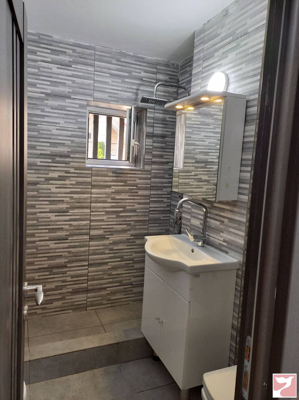 Inchiriere apartament  3 CAMERE in Piteşti, 60 mp