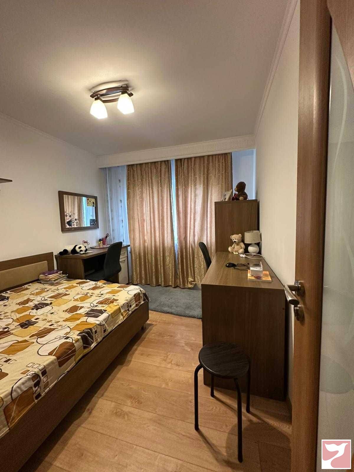 Inchiriere apartament  3 CAMERE in Piteşti, 75 mp