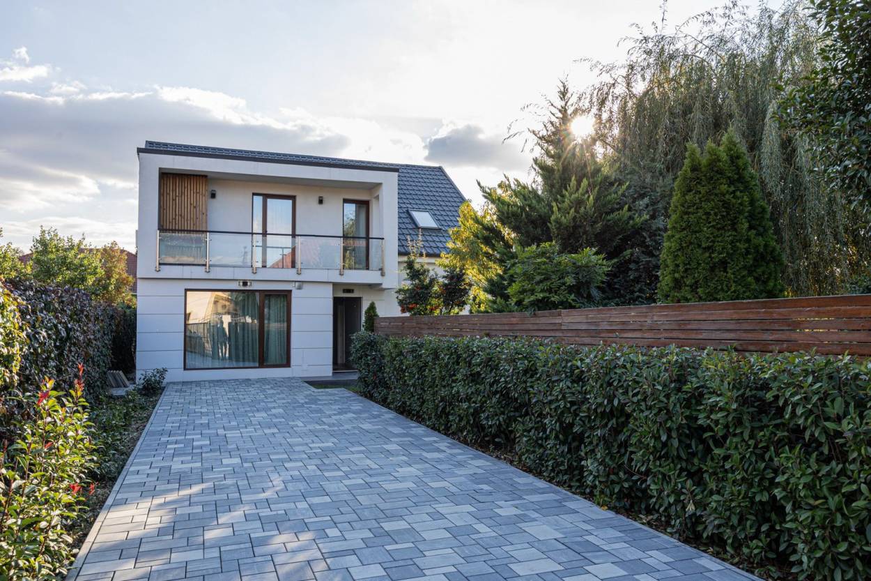 Vanzare casa/vila  5 CAMERE in Arad, Subcetate, 250 mp