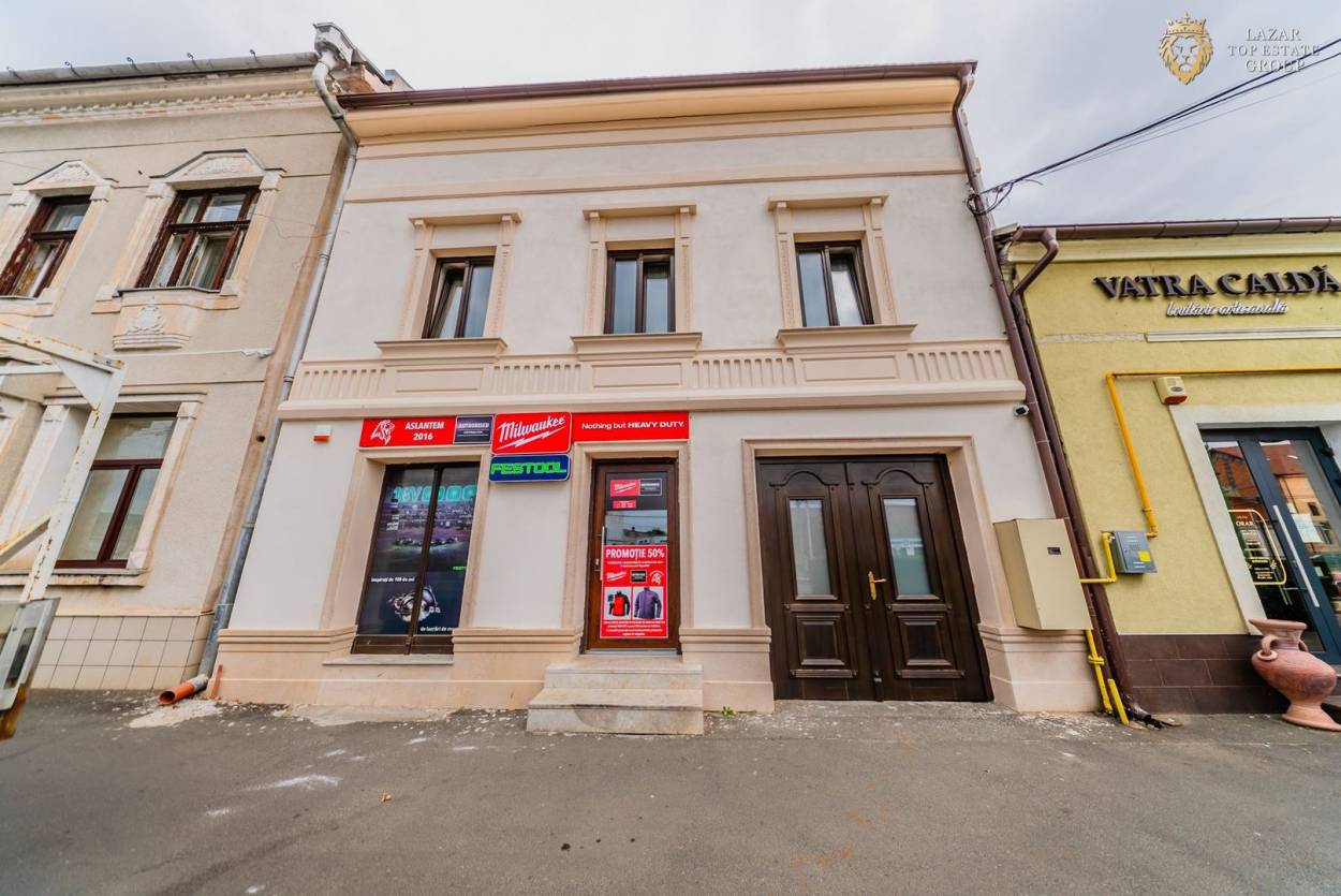 Vanzare casa/vila  9 CAMERE in Arad, Aradul Nou, 563 mp