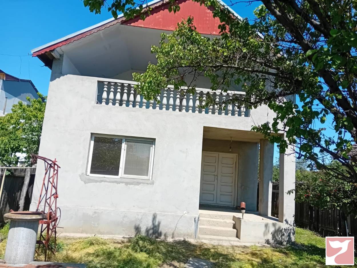 Vanzare casa/vila  4 CAMERE in Craiova, 174 mp