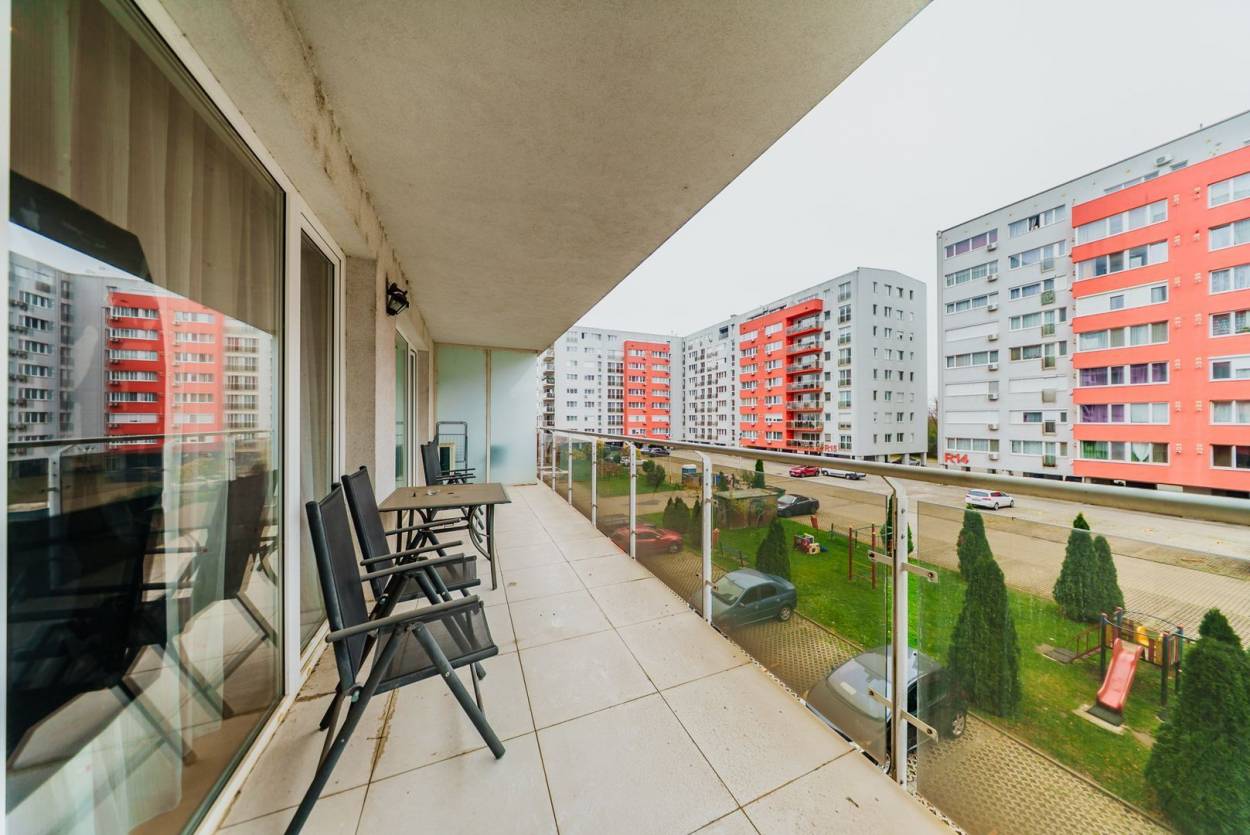 Vanzare apartament  2 CAMERE in Arad, UTA, 65 mp