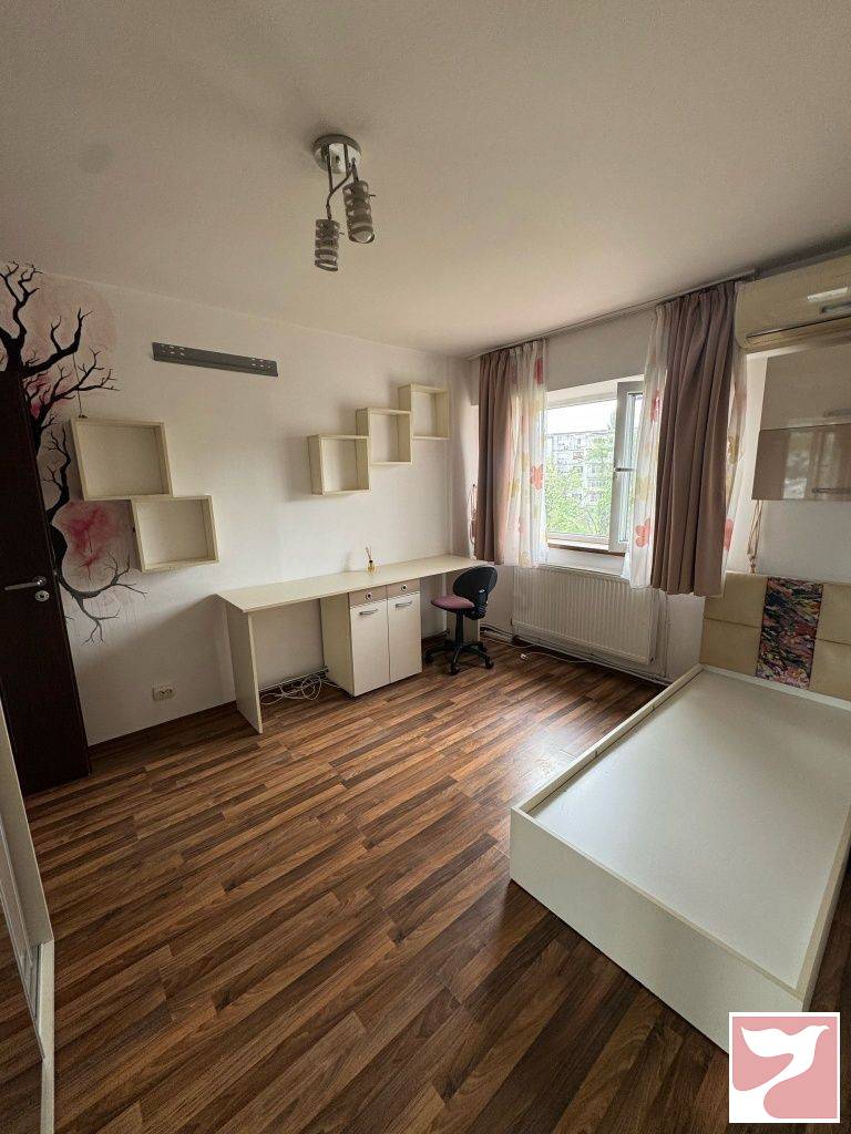 Vanzare apartament  3 CAMERE in Galaţi, Țiglina 3, 95 mp