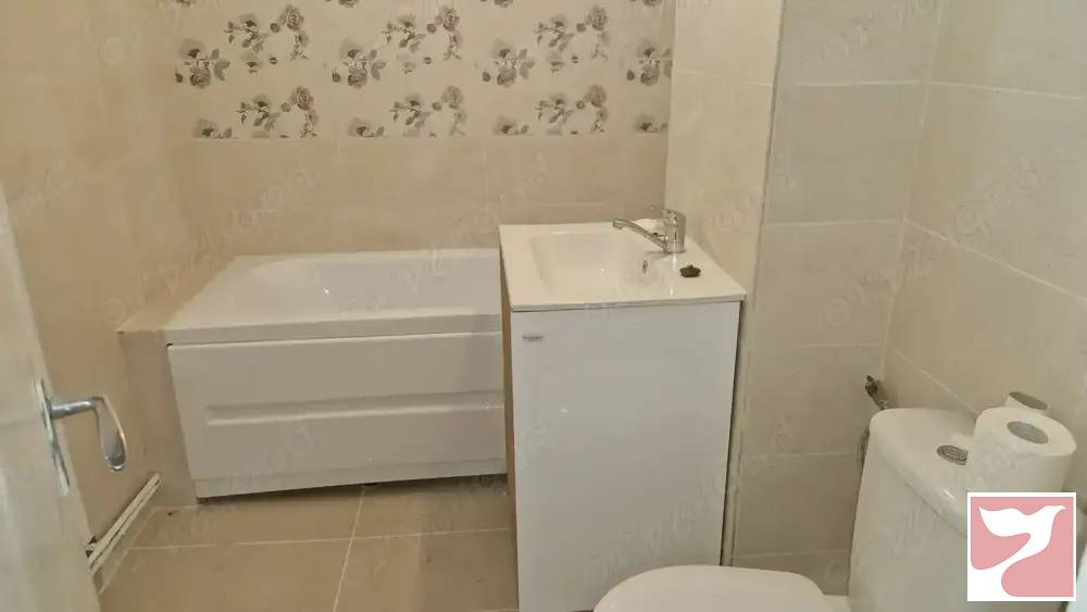 Vanzare apartament  3 CAMERE in Bacău, Orizont , 82 mp