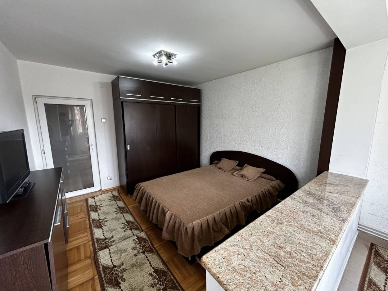 Inchiriere apartament  2 CAMERE in Arad, Podgoria, 67.5 mp