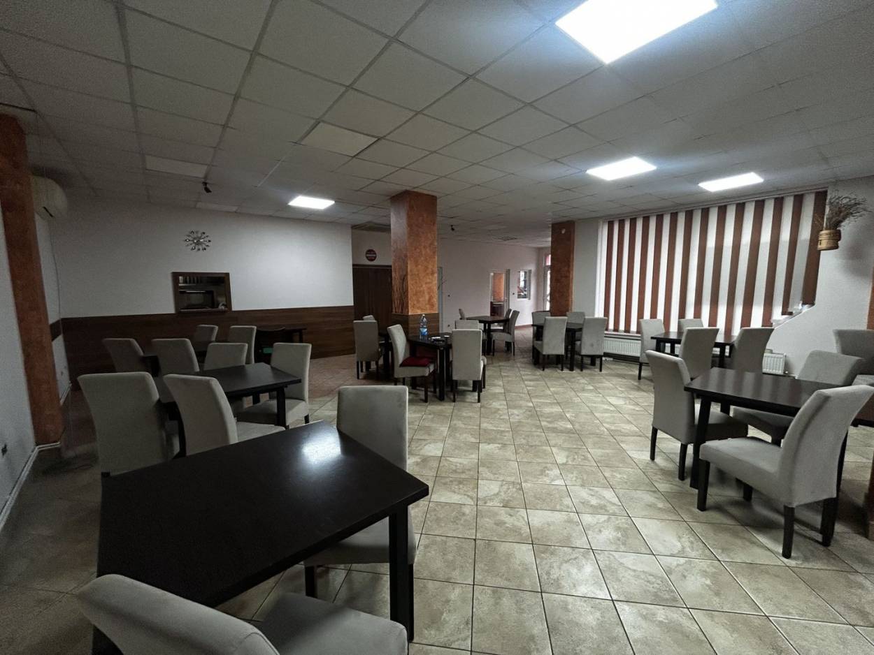 Inchiriere spatiu comercial in Arad, Aurel Vlaicu, 180 mp