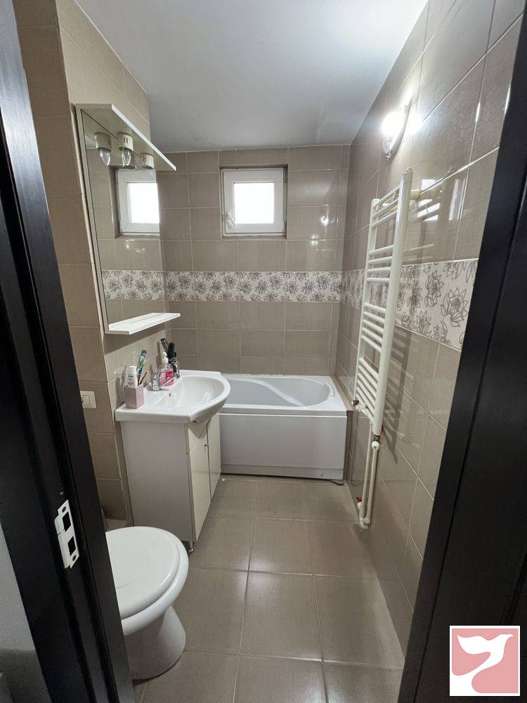 Vanzare apartament  2 CAMERE in Piatra-Neamţ, 45 mp