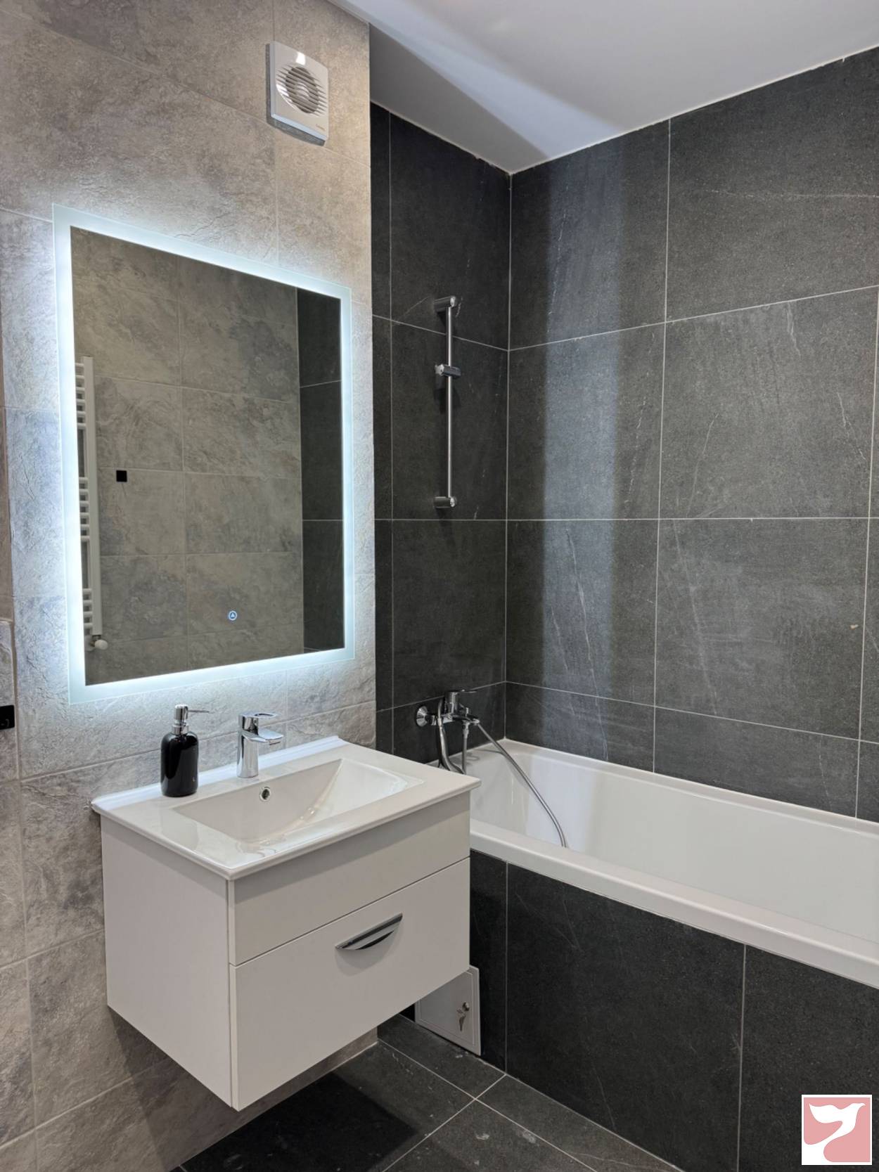 Vanzare apartament  3 CAMERE in Bucuresti, Crângași, 69 mp