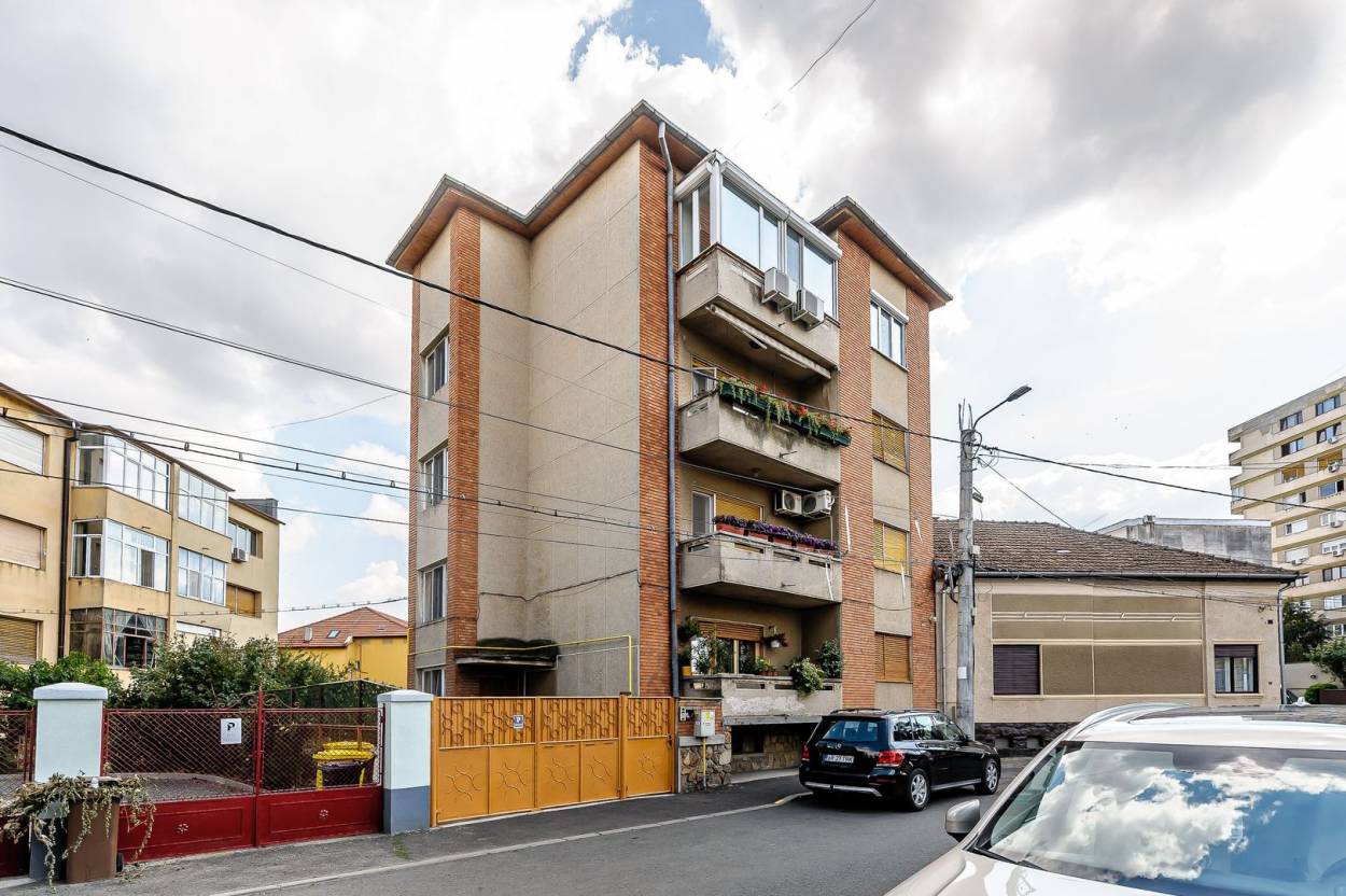 Vanzare apartament  4 CAMERE in Arad, Ultracentral, 206 mp