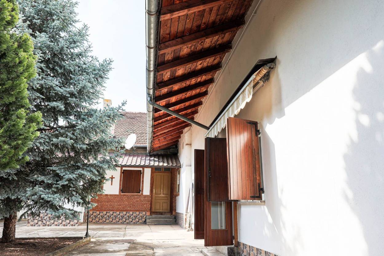 Vanzare casa/vila  5 CAMERE in Arad, Gradiste, 300 mp