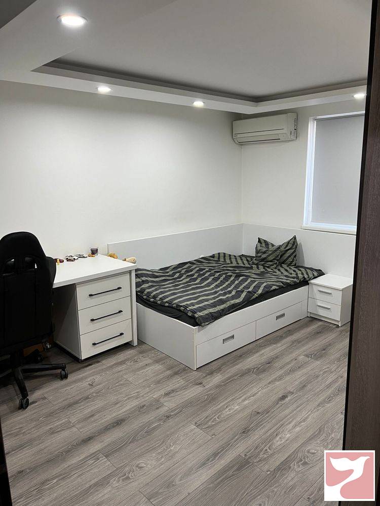 Vanzare casa/vila  4 CAMERE in Oradea, 17 mp