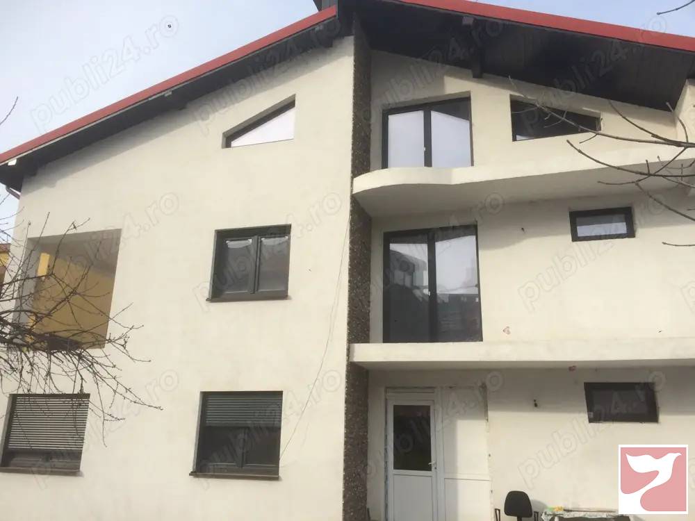 Vanzare casa/vila  5 CAMERE in Craiova, 320 mp