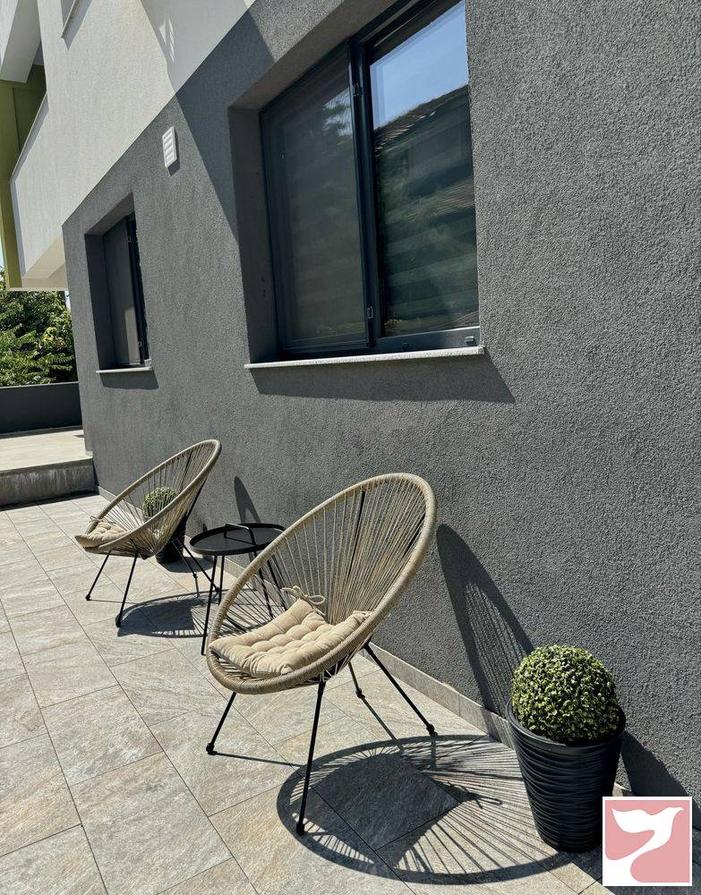 Inchiriere apartament  2 CAMERE in Craiova, 61 mp