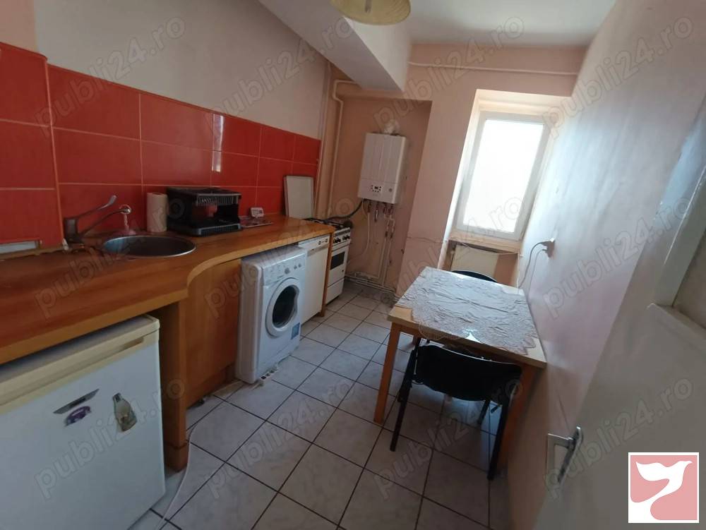 Vanzare apartament  2 CAMERE in Ploieşti, Ultracentral, 61 mp