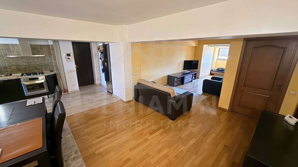 Vanzare apartament  3 CAMERE in Craiova, Central, 100.43 mp