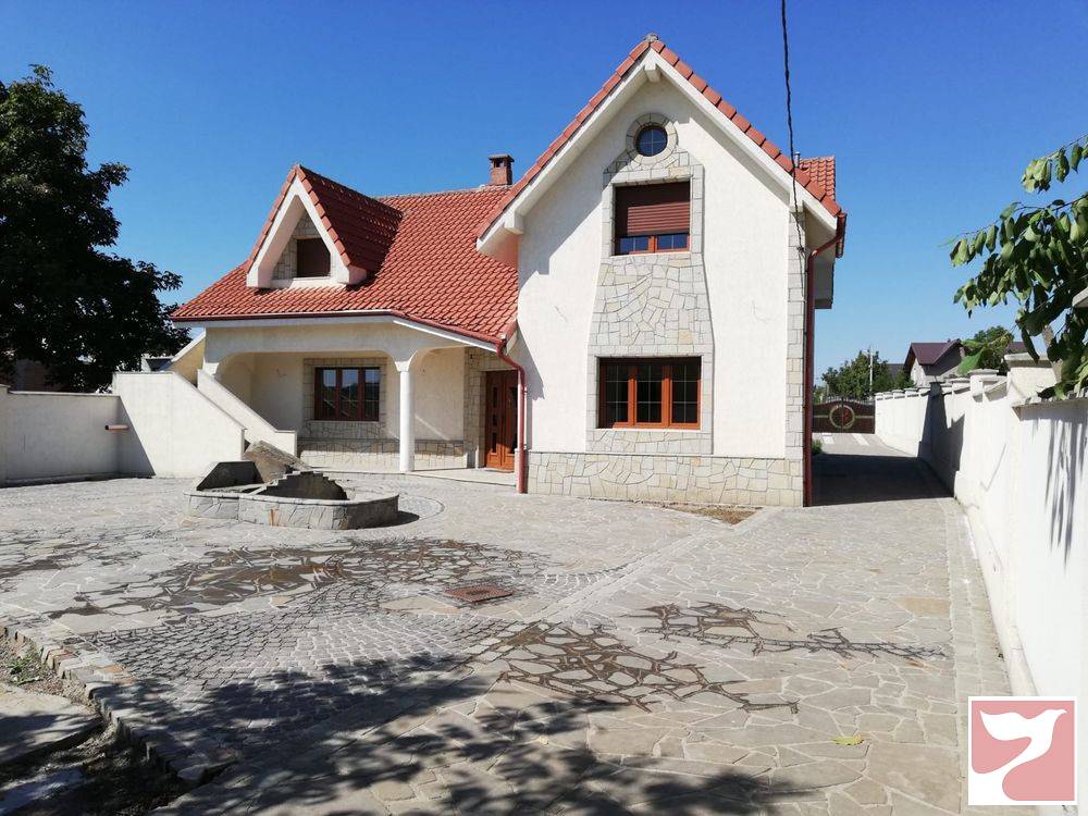 Vanzare casa/vila  4 CAMERE in Iaşi, 250 mp
