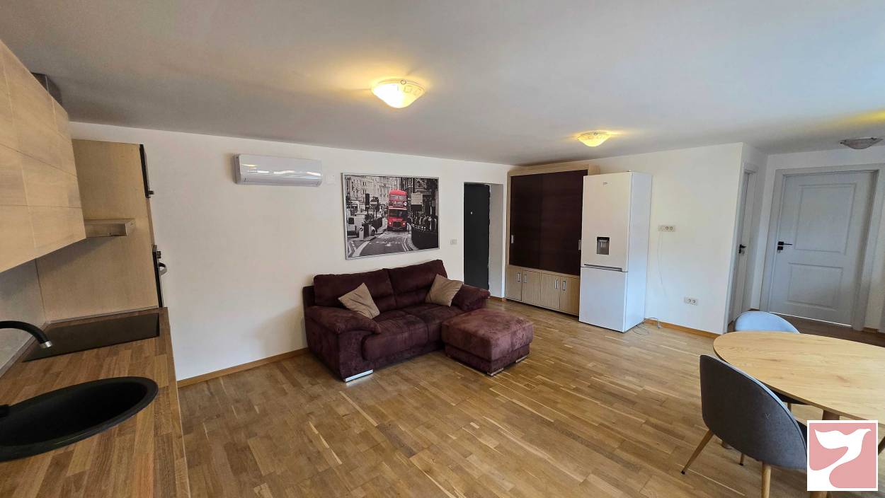 Inchiriere apartament  3 CAMERE in Arad, 85 mp