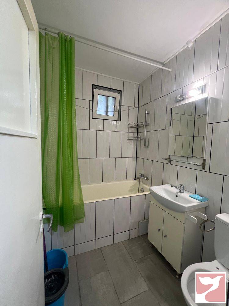 Vanzare apartament  2 CAMERE in Ploieşti, 50 mp