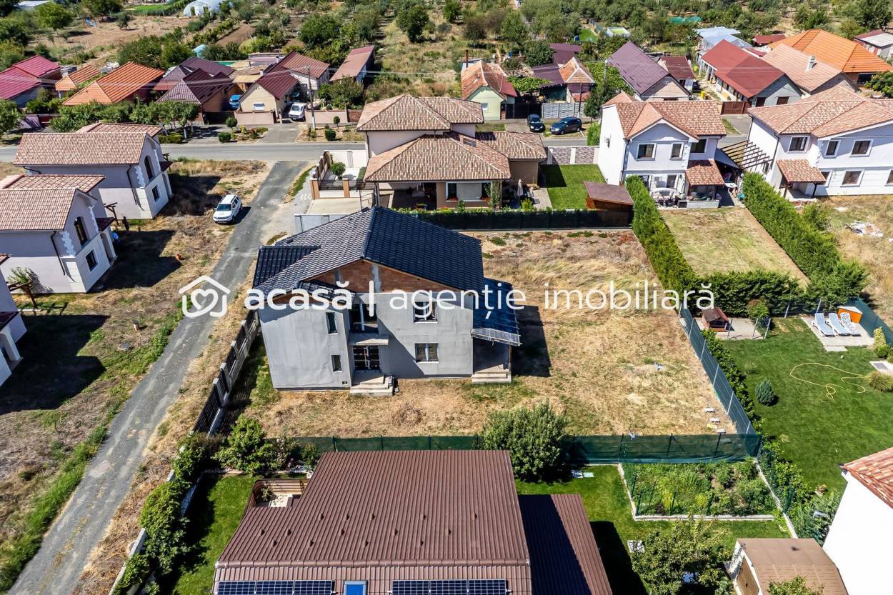 Vanzare casa/vila  4 CAMERE in Arad, Aradul Nou, 419 mp