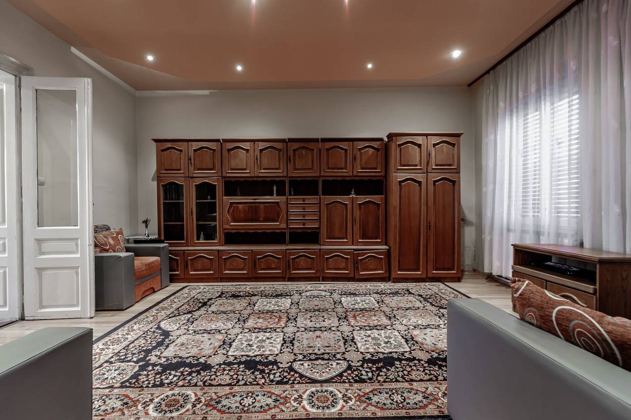 Vanzare apartament  4 CAMERE in Arad, Aradul Nou, 414 mp